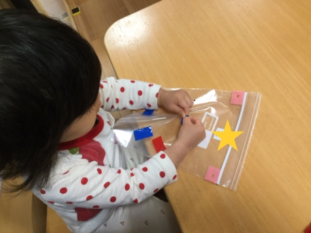 0歳児たまごぐみ「感覚・感触あそび」公式 こばとの森保育園東京都葛飾区