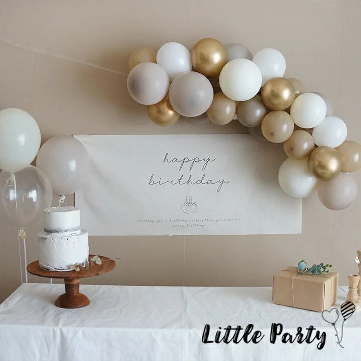 100均DIY 『簡単すぎるクリスマスキャンディリース』の作り方動画を作ったほうがいいですか？ ほんとに両面テープで貼りつけているだけだからなぁ簡単diy100均diyキャンディブーケ クリスマス クリスマスリースクリスマスギフト 子供と一緒に子供と工作 工作