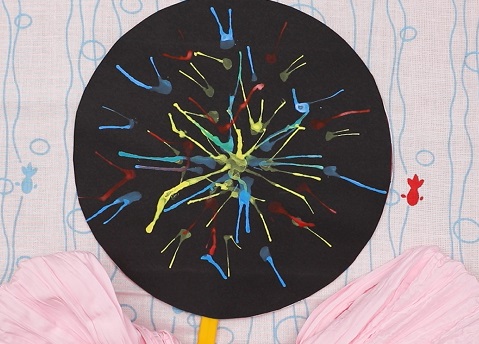 の～びるこどもの家保育園の活動です☆２歳児ひも通し☆社会福祉法人 相模会