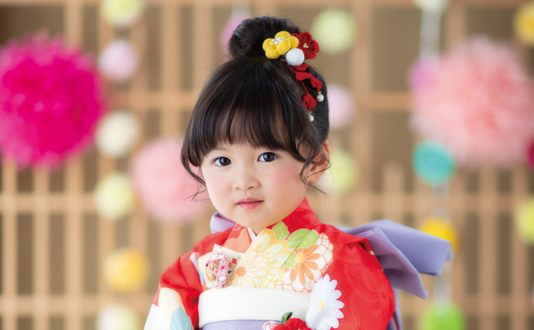 3歳の七五三 女の子の和装・洋装ヘアアレンジ11選ヘアメイクの相場や注意点もまるわかり - 七五三,成人式,フォトウエディングの撮影なら阿部写真舘茨城 プレイアトレ土浦店へお任せ
