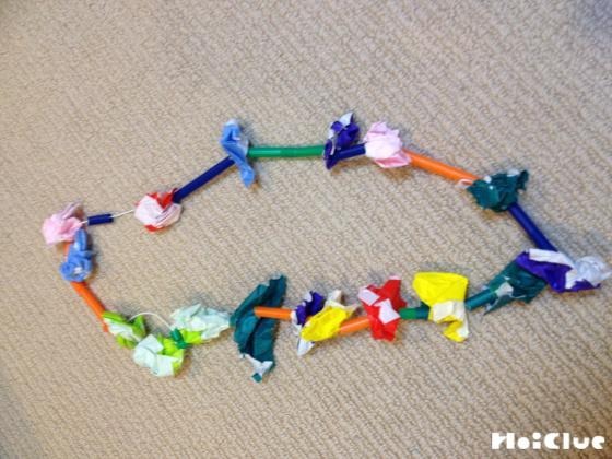 動画 松ぼっくりの首飾り 秋を集めてオリジナルアクセサリー作り♪保育士の転職・採用は 保育士バンク！