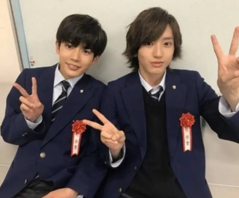 なにわ」おしゃれまとめの人気アイデアPinterestaya卒アル, 卒業アルバム, 彼氏の写真