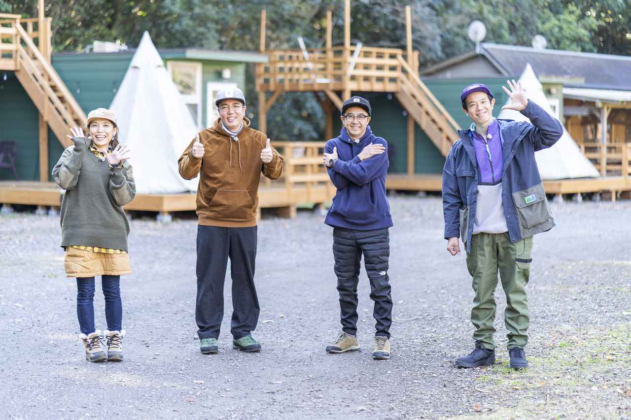 公園コーデはキレイめ派は「ふわもこアウター」！茶ベージュ系が人気VERY