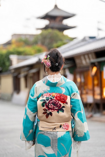 お婆ちゃんと孫の後ろ姿 田舎暮らしのイメージ写真素材6096639- フォトライブラリ