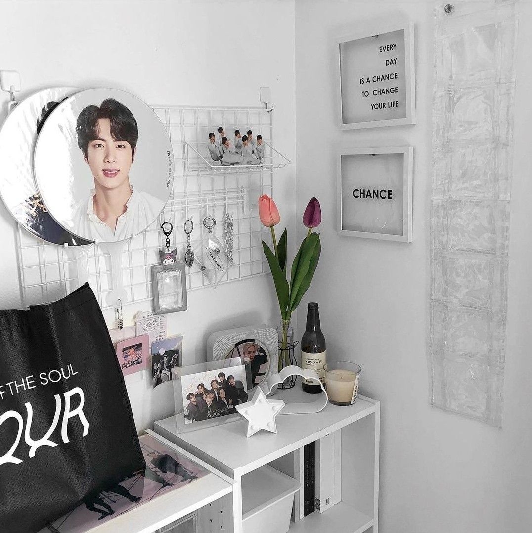 推し色のある生活 メンカラ部屋のススメ - マンホールの蓋があいてたっぽい