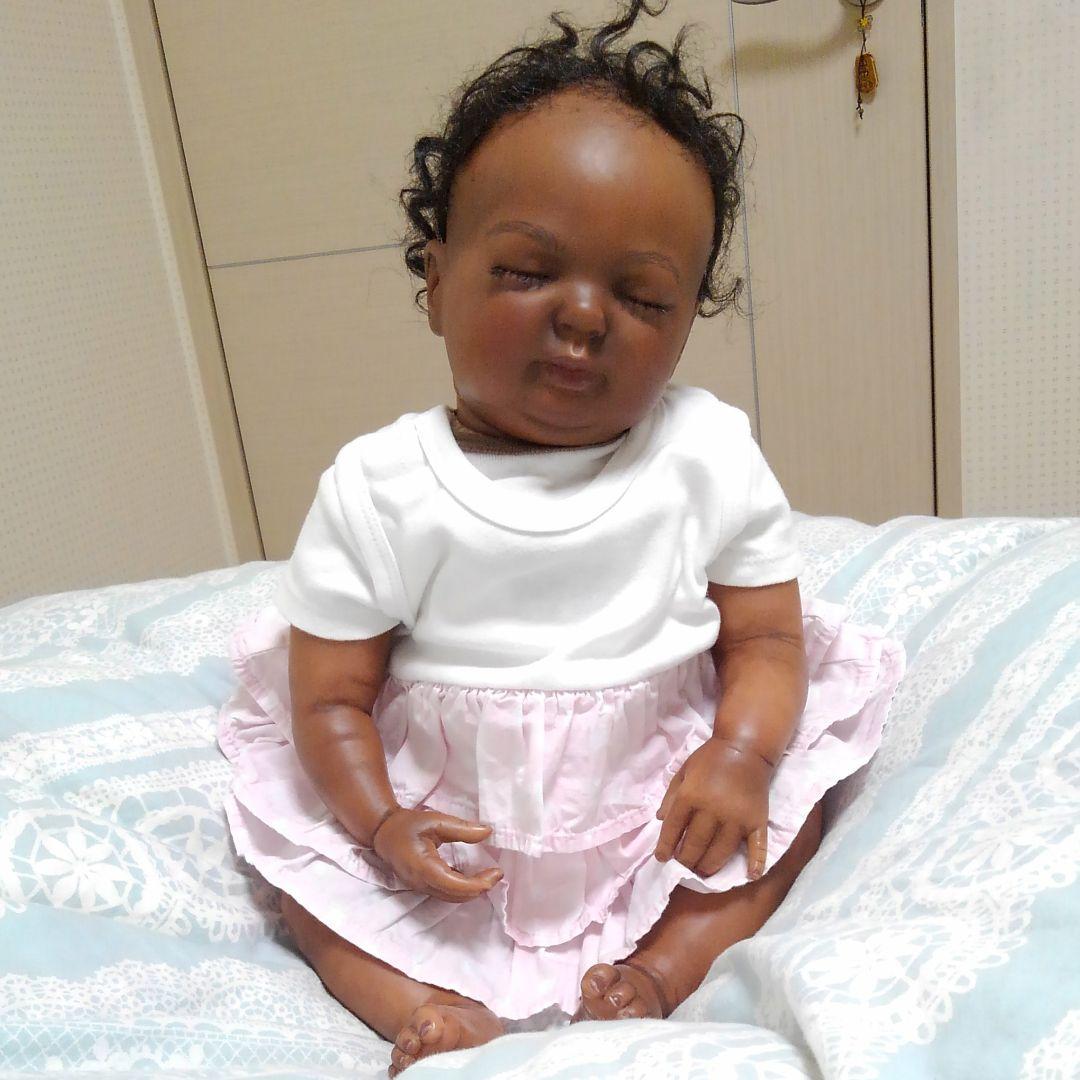 生まれたばかりの赤ちゃんアフリカ系アメリカ人の黒人の愛らしい表情 写真背景 無料ダウンロードのための画像 - Pngtree