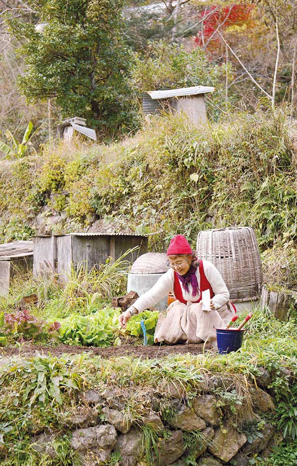 布作家 「楽しいから、時間を忘れて仕事をする」自給自足の生活をしながら自分を表現する 早川ユミさん職業情報サイト キャリアガーデン