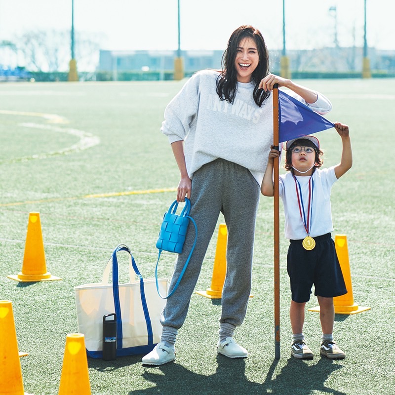 運動会ママコーデ！8人分 40代ママ、30代ママの「小学校・中学校行事でのリアルな着こなし」を拝見♪ 全身の服・バッグ・靴 2024年LEE