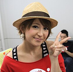 矢口真里、4歳迎えた次男のバースデーショット公開「この笑顔を見るために毎日色んなこと頑張れます」 ORICONNEWS ｄメニューニュース NTTドコモ