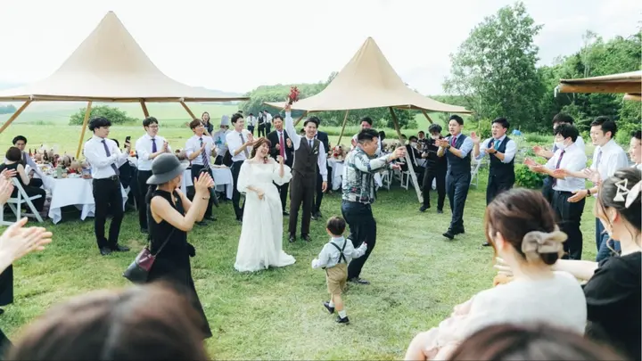 海外の結婚式はどんな感じ？外国人が結婚するときの流れ - ドレッシーズ