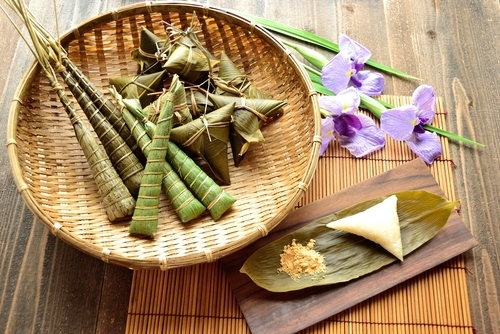 端午の節句の食べ物とは？ 柏餅やちまきに込められた意味と地域の違いサザエの食卓ジャーナルサザエ食品株式会社