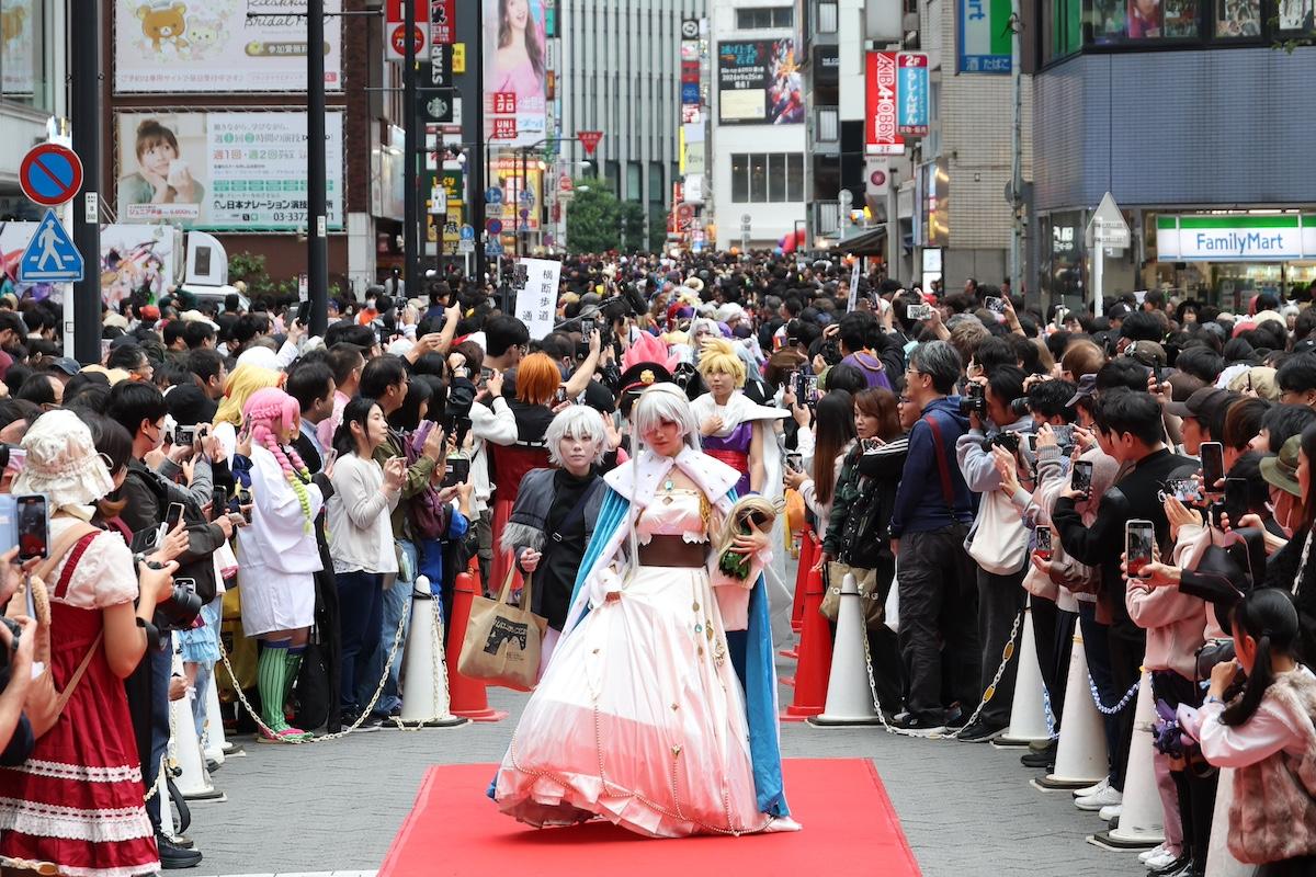 コスプレ】『ラブライブ！サンシャイン!!』猫耳ハロウィン姿の「渡辺曜」に目を奪われる…注目レイヤー・みらいさき【写真8枚】 | アニメ！アニメ！