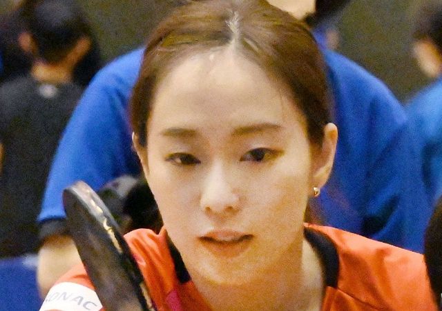 写真：ママの公式スポンサーキャンペーン 新ＣＭ発表会 石川佳純選手が「母の日」にお母様と登場！プレスリリース沖縄タイムス＋プラス