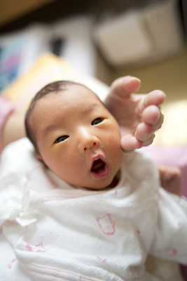 夏の日の産院フォト☆生まれたての赤ちゃんを撮影♪shimosora photos