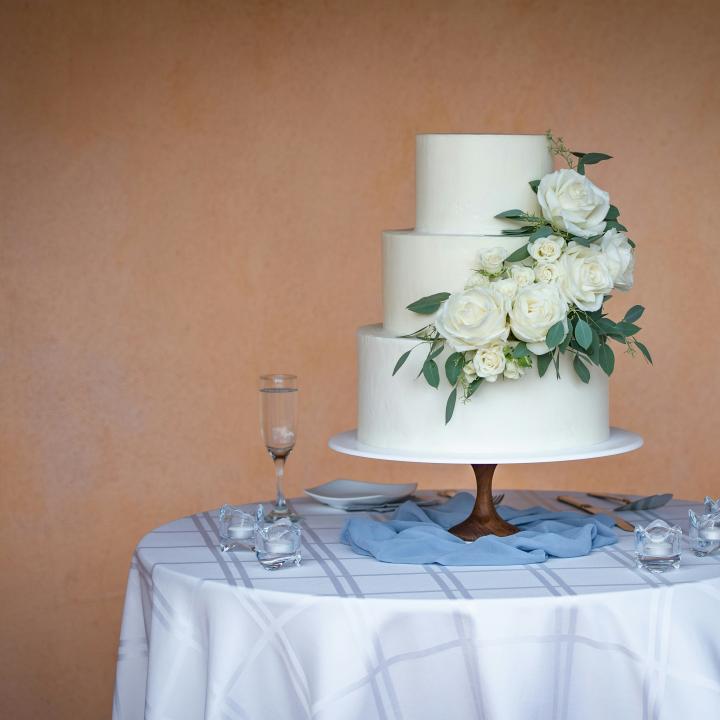 ケーキ装花を節約したい！ なしでも高見え節約術結婚式場の選び方