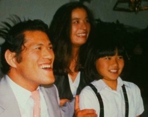 幼い娘の死、借金地獄アントニオ猪木に翻弄された「5人の女性」とは 写真2デイリー新潮