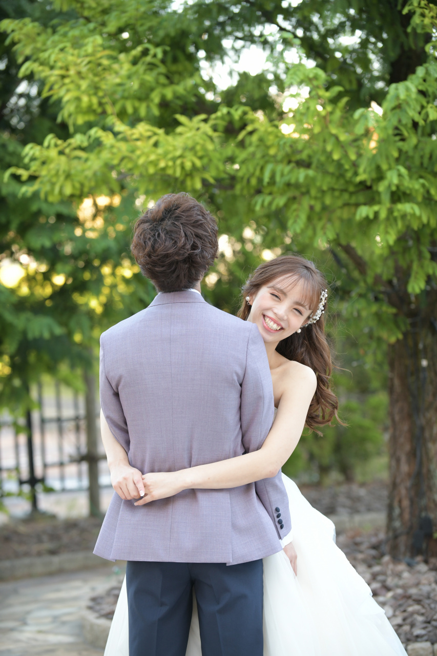 クラシカルな髪型にしたい花嫁必見！ティアラ・黒髪・前髪ありなどアレンジ実例20選結婚ラジオ結婚スタイルマガジン