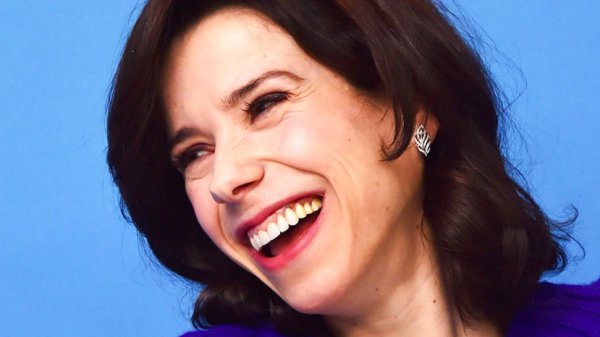 サリーホーキンスの身長や結婚はしているの？胸やほうれい線が話題！イーサンホークとの共演や、ゴジラ、シェイプオブウォーター、パディントンなど話題作映画をWiki的ににぎわす