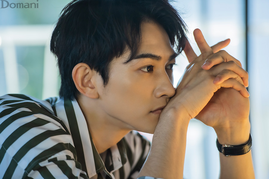 町田啓太 その嫁と家族、経歴に迫る 町田啓太さんは、群馬県出身で家族の支えの中で育ちました。両親や姉妹との絆を大切にし、特に母親の料理や父親の教えから多くの影響を受けたといいます。視力の問題でパイロットの夢を断念しましたが、俳優という新たな道を選び