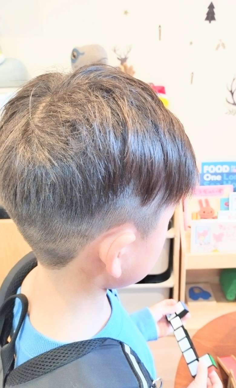 ツーブロックアシメスタイルギャラリーこども専門美容室チョッキンズキッズサロンCHOKKIN'S