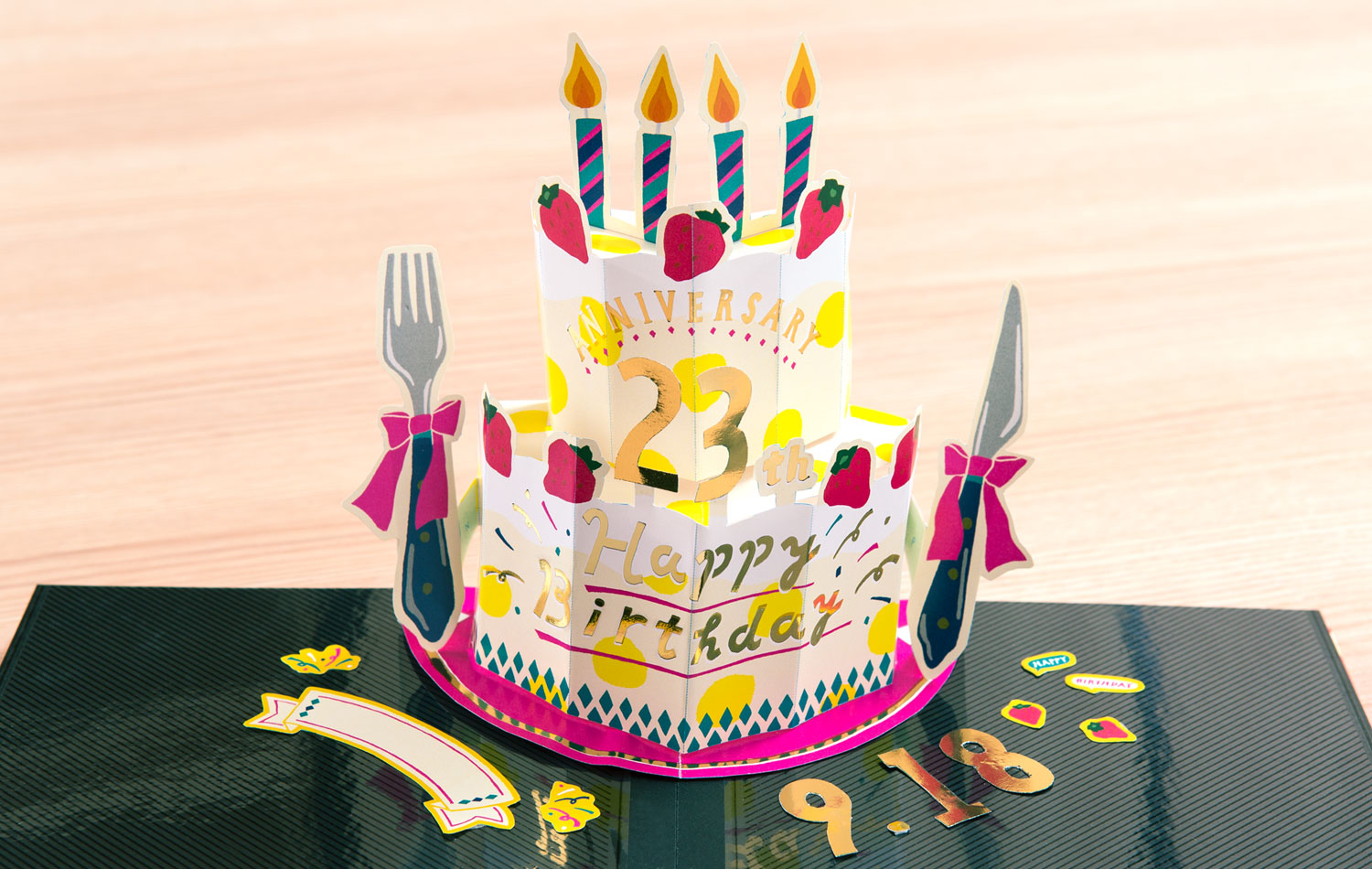 ☆手作りアルバム☆開くとビヨーンとハートが飛び出す仕掛け♪ 手作りアルバム 手作りアルバム仕掛け