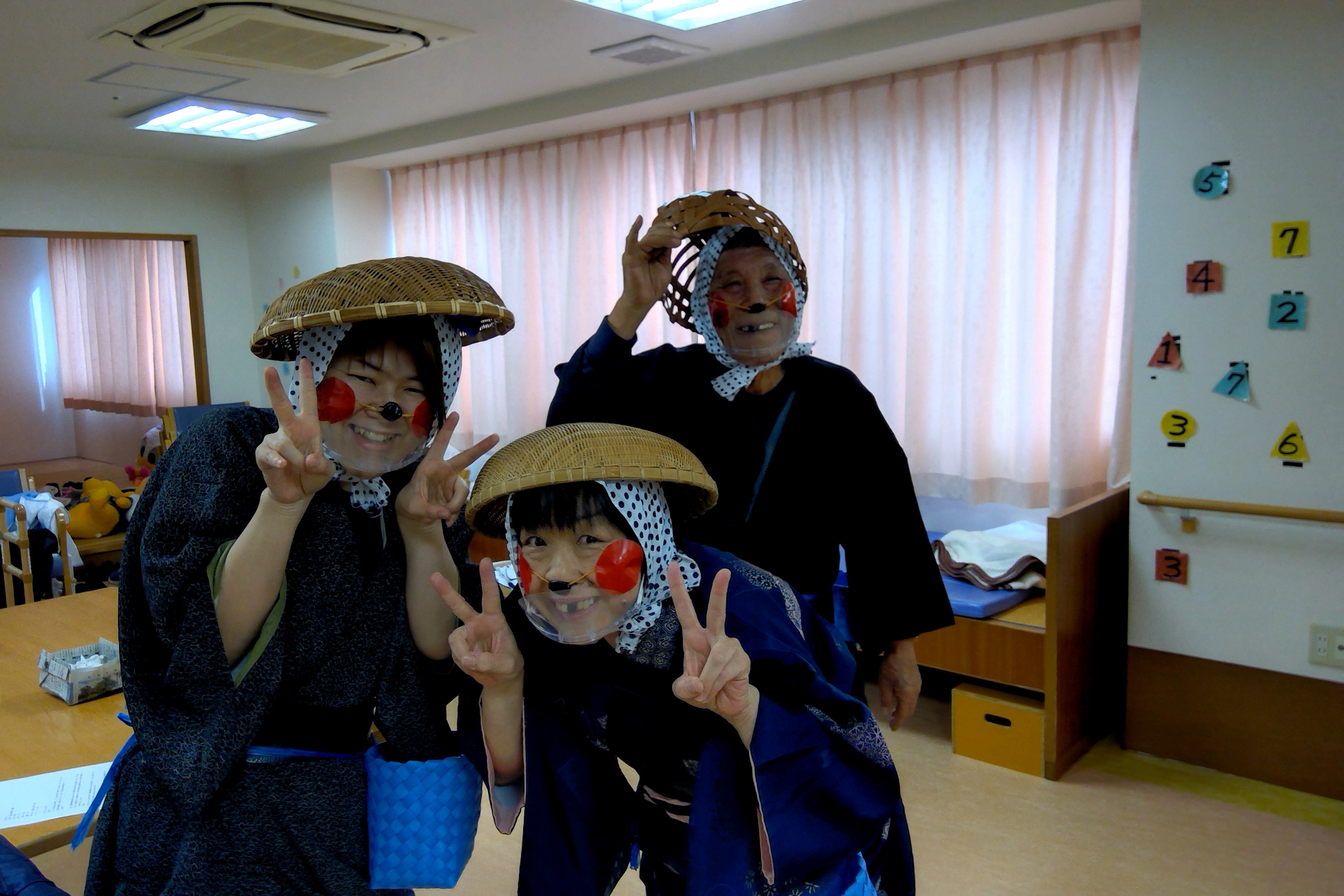 デイサービスでの敬老会の職員の出し物！簡単ハンドクラップ ダンス がおすすめ