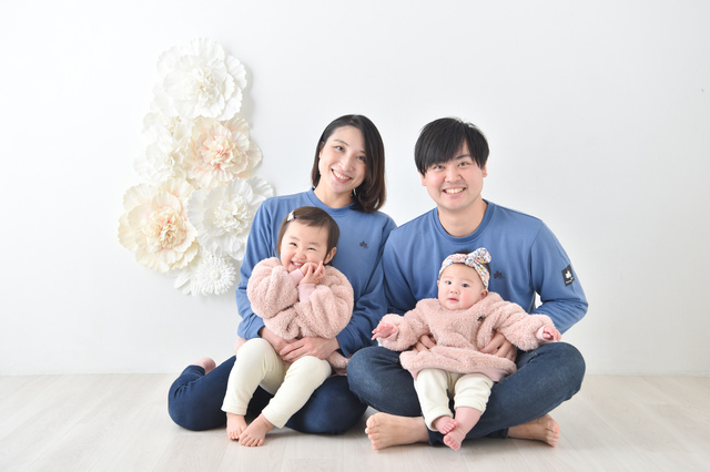 ハーフバースデーは家族で撮影！家族写真を残そうたまひよ