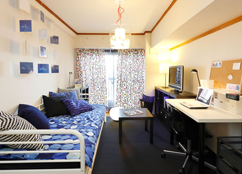 実家暮らし大学生の倉庫風ビンテージ部屋 - インテリアハート