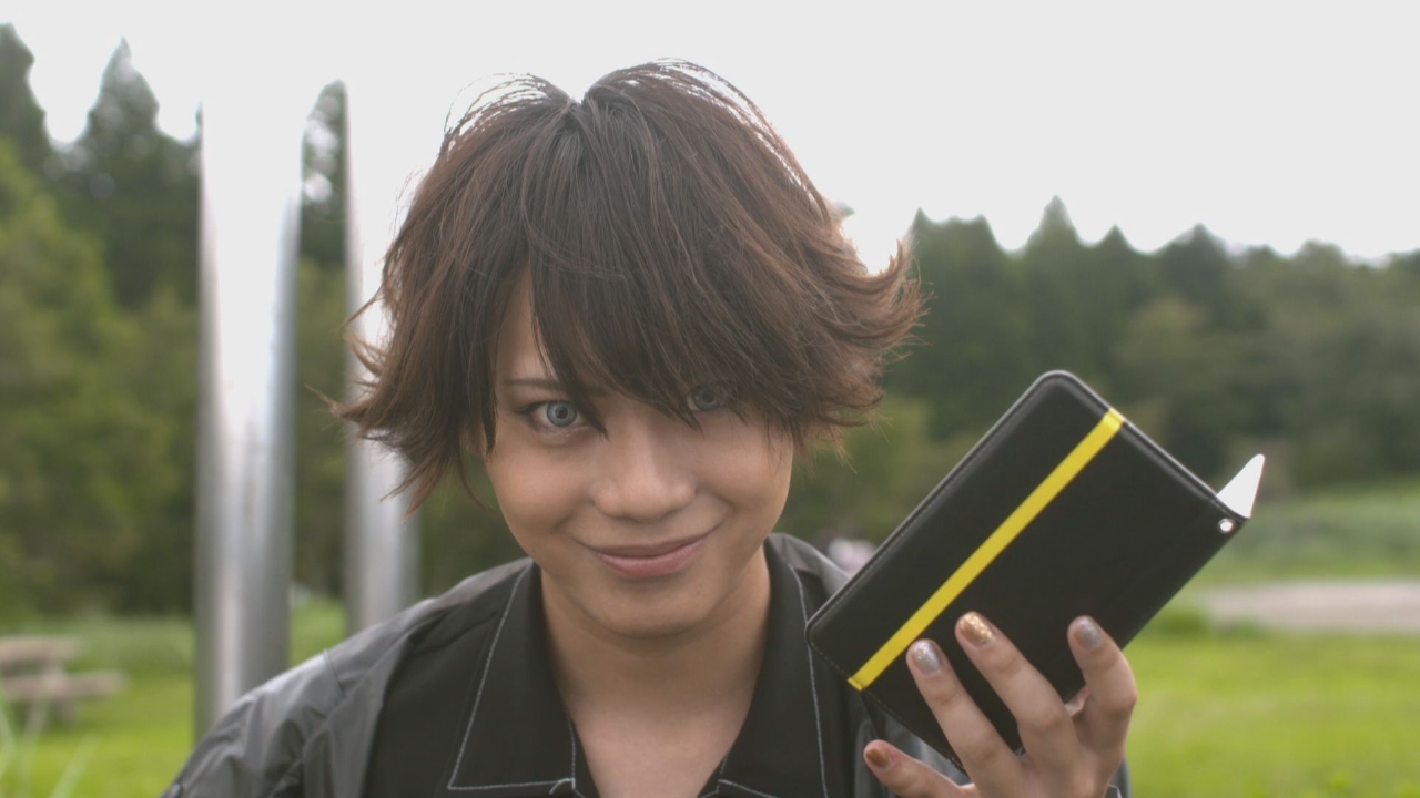 犬飼貴丈＆ロン・モンロウ“同棲”最後の夜に腕枕「くっついて寝よっか」 結末に感動と胸キュンの声殺到＜ダブルベッド＞ - モデルプレス