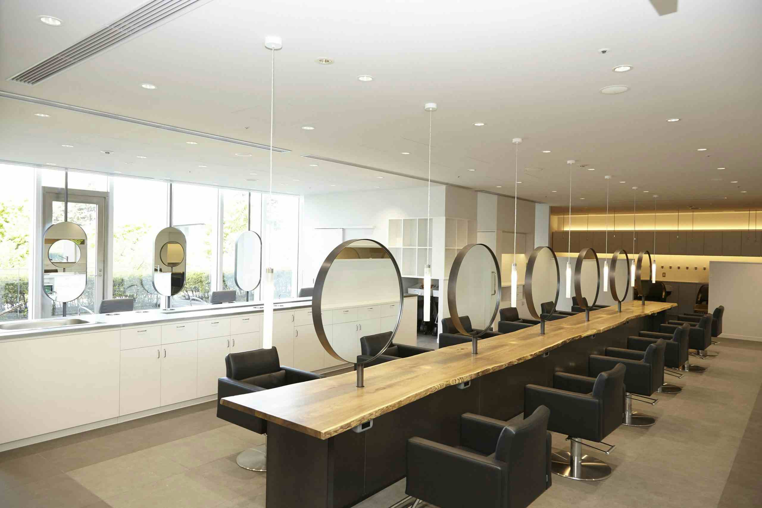 若くして亡くなった妹のために、なりたくなかった美容の世界に」uka代表・渡邉季穂さん – STORYストーリィオフィシャルサイト