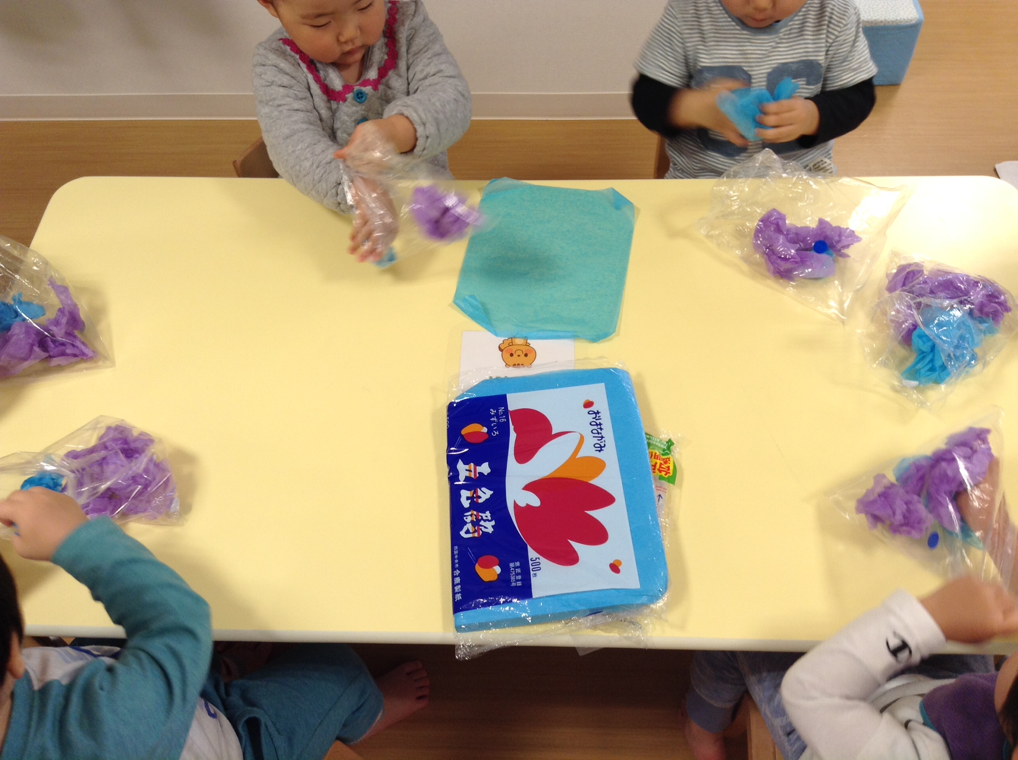 保育士必見！お花紙を使った遊びのアイディア