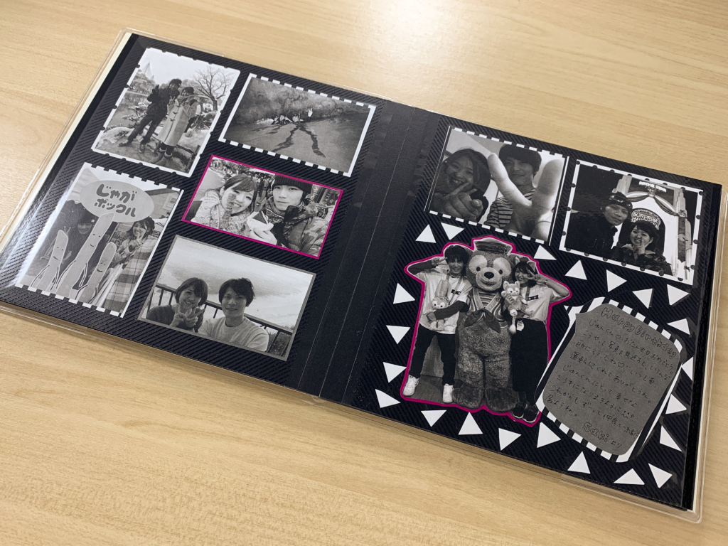 誕生日プレゼントに思い出のお二人のお写真を入れて作る世界で一つの名前入りギフト