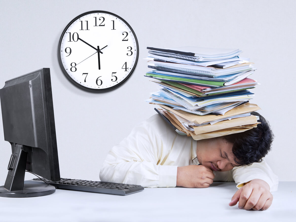 国会対応で残業常態化 霞が関、変わるか働き方 厚労省が改革推進 22時までに退庁、上司の意識カギ - 日本経済新聞