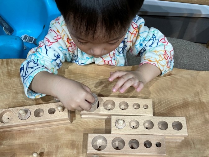 子どもが一人遊びばかりで心配 「人と関わる力を伸ばす」ママの対応術パステル総研