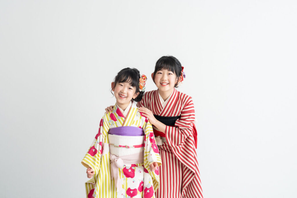 お揃いコーデ可愛い！💛 * *七五三しちごさん753羽織袴袴かんたん七五三被布被布着物七五三お詣り七五三撮影ファインダー越しの私の世界七五三着物レンタル七五三レンタル着物きものkimono着物レンタル京都着物きものrencarenca