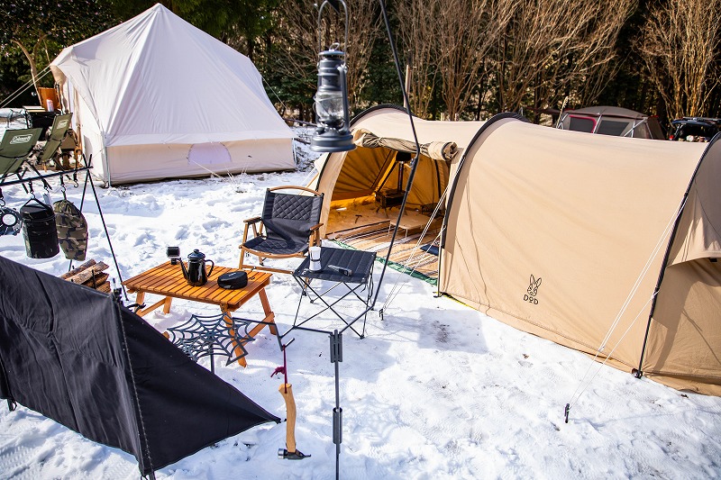 冬はやっぱりコレだよね〜 今すぐ真似したい「こたつキャンプレイアウト」5選CAMP HACK キャンプハック