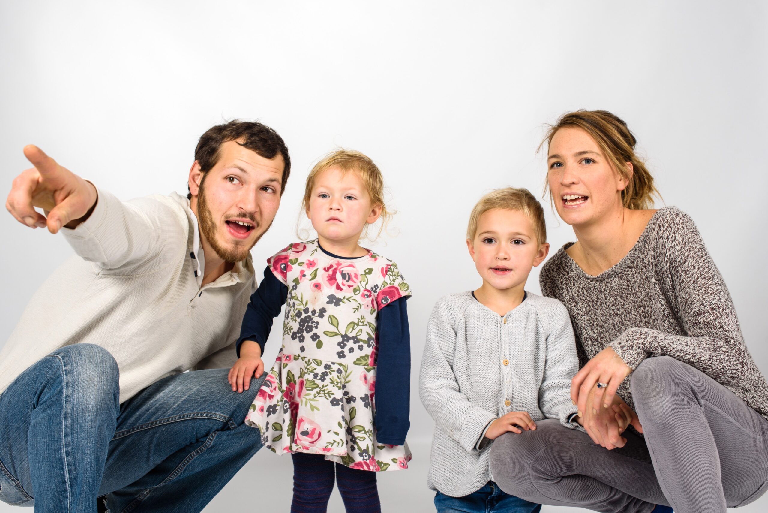 英語ペラペラ家族「こたせな」ファミリーができるまで、まるっと大公開『世界を友だちにする英語キッズの育て方』4月22日発売株式会社アルクのプレスリリース