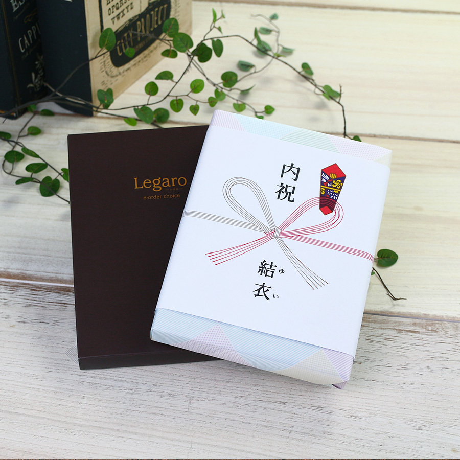 結婚式受付 お礼の金額の相場は？現金以外におすすめのプレゼントも紹介