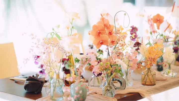 メインテーブル 結婚式 会場装花トキハナ