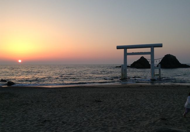 福岡の絶景 白糸の滝と夫婦岩の絶景スポット！でインスタ映え間違いなし - ミチバナ