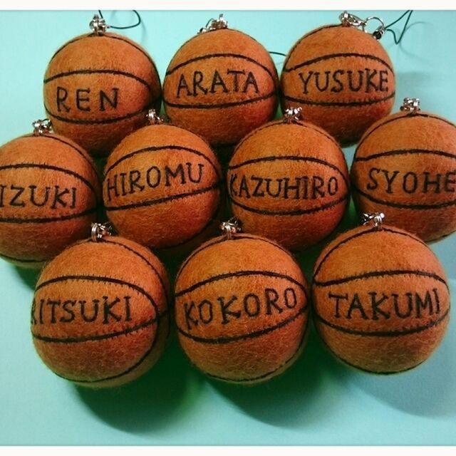 バスケットボール」のアイデア 24 件バスケットボール, フェルトボール 作り方, 手作りお守り