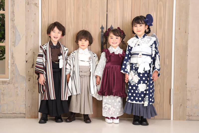 100日祝い&2歳の誕生日写真撮影 姉妹お揃いのワンピース！ 店舗ブログプレシュスタジオ