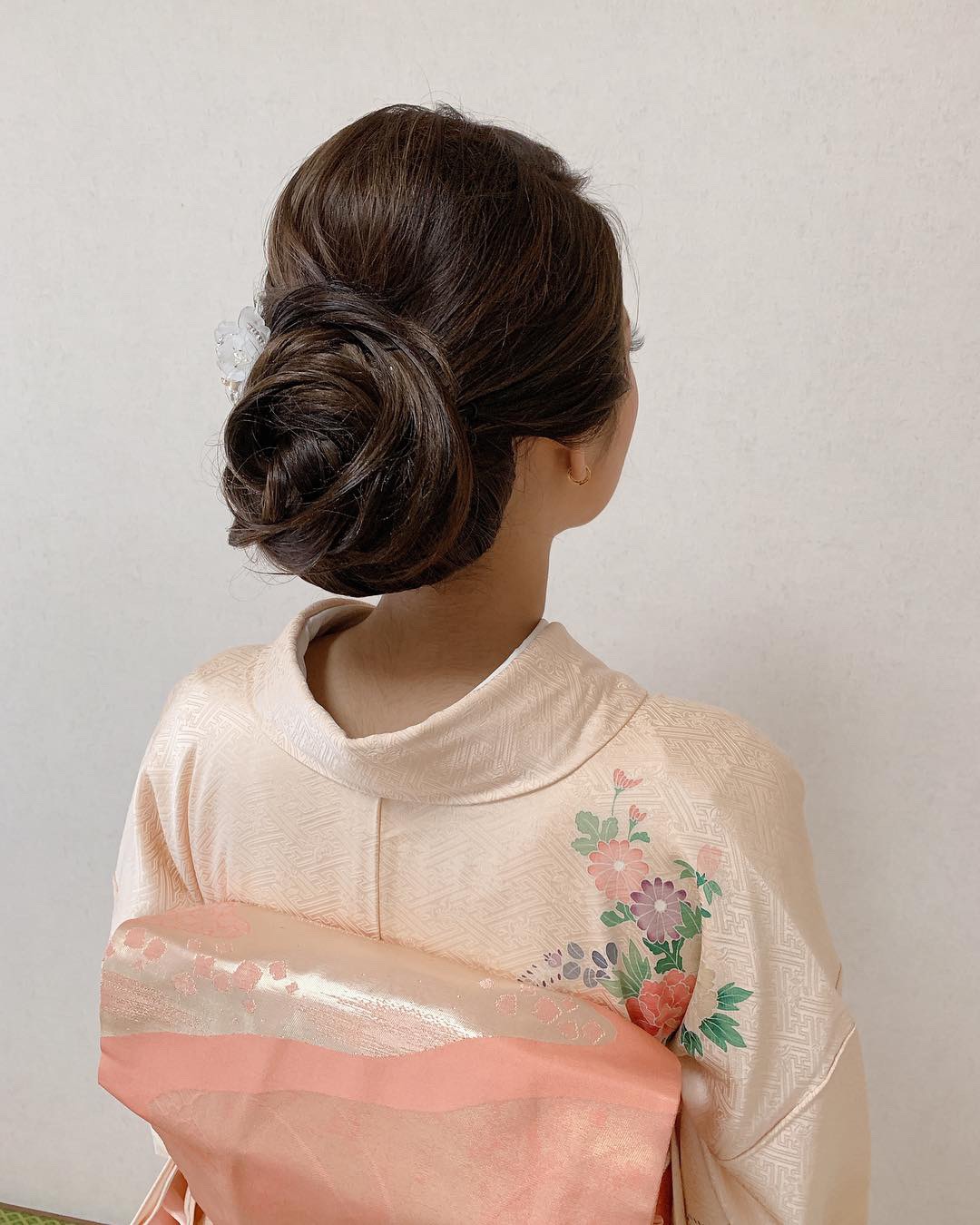 七五三 ママ ヘアメイク着付け✨ 衿足短めのショートボブを アップスタイルに✨ ✨ 成人式以来のお着物だそうです👘 ✨ お子様の晴れの日 お着物姿の ママ素敵です🌟 ✨ ✨七五三ヘアメイク着付けヘアメイク着物ヘア着物七五三着付け七五三ママ七五三詣り