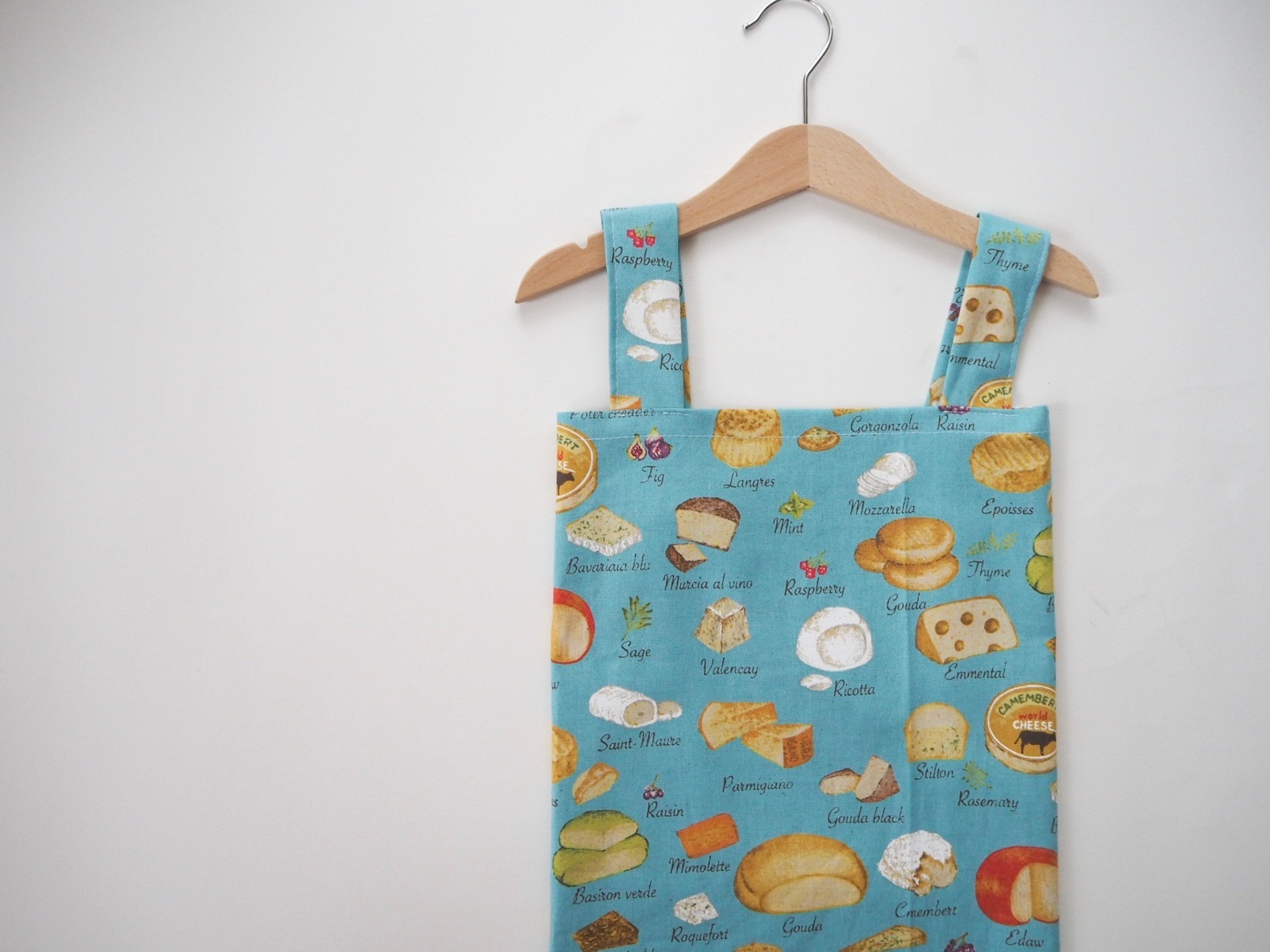 こども用バッククロスエプロンの作り方※Sサイズ 100・110・120Mサイズ 120・130・140ホームソーイング型紙シリーズNo.049nunocoto fabric