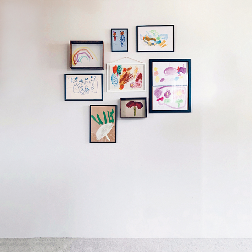 100均でできる！入れ換えラクラク♪子どもの絵の飾り方３選♪もちこの ごくらく♪おうち生活