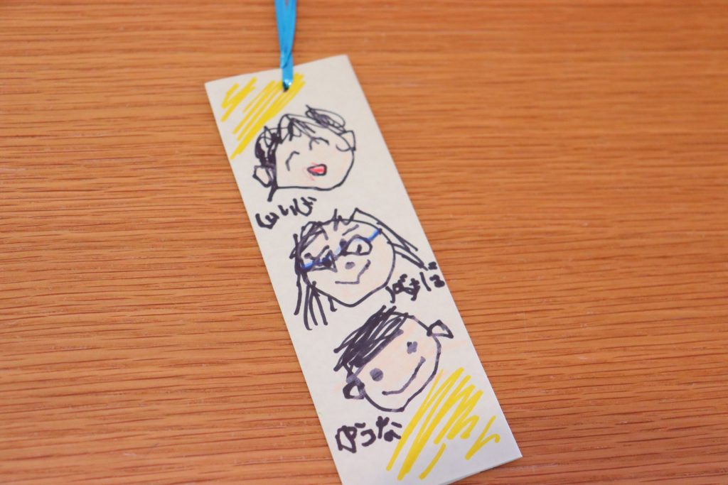 こんばんは🌝わたこ先生です☆ . 本日は、 4・5歳児向け☆敬老の日製作 を作ります💐 . ○作り方は画像を見てね🙆‍♀️♥︎○各年齢や発達に合わせて製作内容や援助を 増減して作ってみて下さい☆ . ▽過去の敬老の日製作はこちら▽ →敬老の日製作wtk . 今回は漢字に