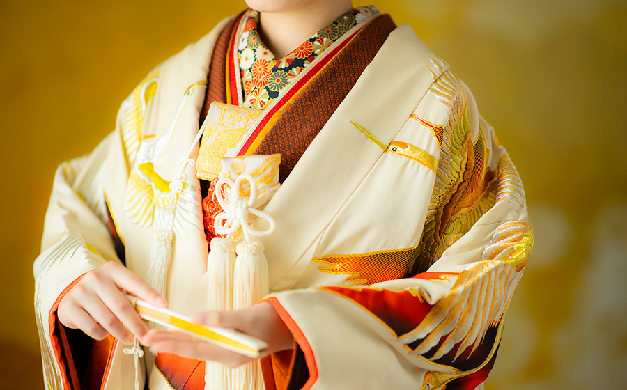 黒のウェディングドレスをおしゃれに着こなすには？込められた意味や注意点も紹介 実例つき結婚ラジオ結婚スタイルマガジン