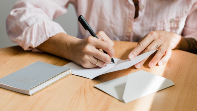 保育園退園 メッセージカードTikTok