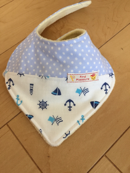 オーダースタイのご注文を頂きました。 3歳の子のための気管切開部用スタイです。32・34・36cmの3段階調節可能、ダブルガーゼ2枚でお作りしています。 お役に立てたら嬉しいです。creema minne ハンドメイド ハンドメイドスタイ 気管切開 気管切開児 病気 障害 医療的