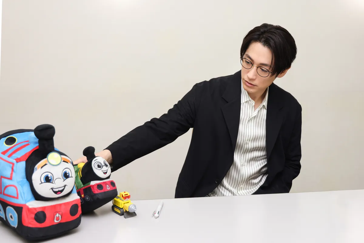 ディーン・フジオカ、3月11日に生まれた4歳次男を祝福 赤ちゃん時代の“顔出し”家族3ショットも 1 2ねとらぼ